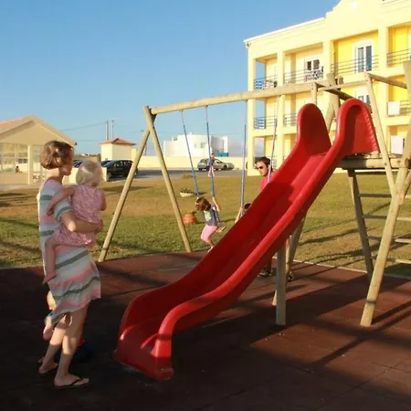 Azul מלון דירות 3*